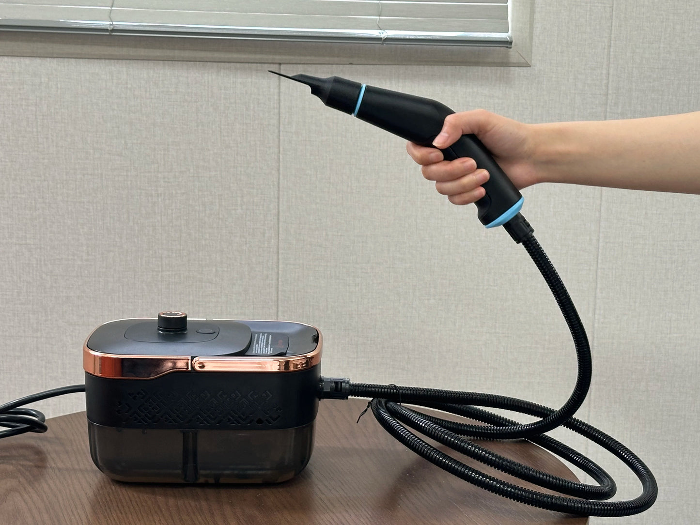 Steam Cleaner for Hotel Mattresses,Stain Removal, Deep Cleaning, Wrinkle Removal, Large Capacity Portable Cleaning Machine
